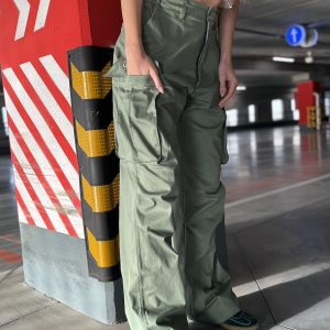 Ženske cargo pantalone Evergreen parking prikaz